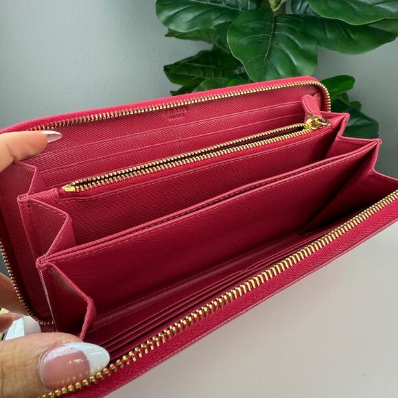 B131💎✨Authentic Prada Large Saffiano Leather Wallet Pink - Picture 4 of 4